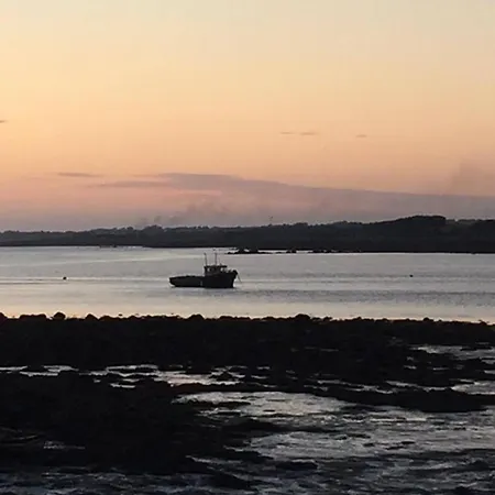 Sleeps Up To 4 Guests In Kinvara Apartament *