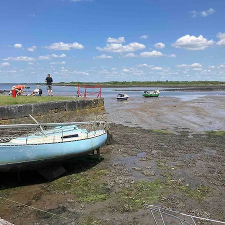 Sleeps Up To 4 Guests In Kinvara Apartament *