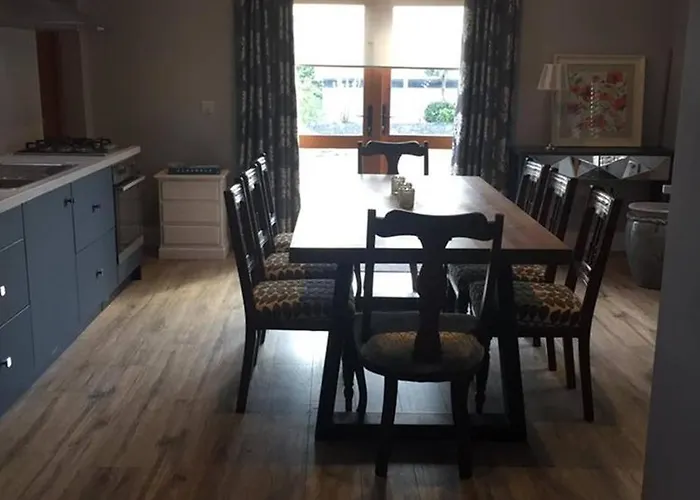 Sleeps Up To 4 Guests In Kinvara Apartament Cappaghmore